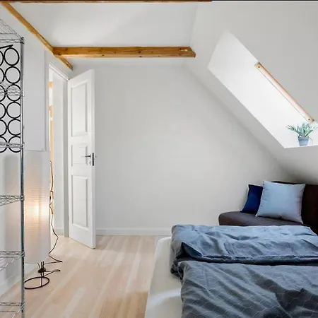 North Falster Retreat , Sleeps 8 ,near Køsten, Hesnæs Feriehus Bregninge