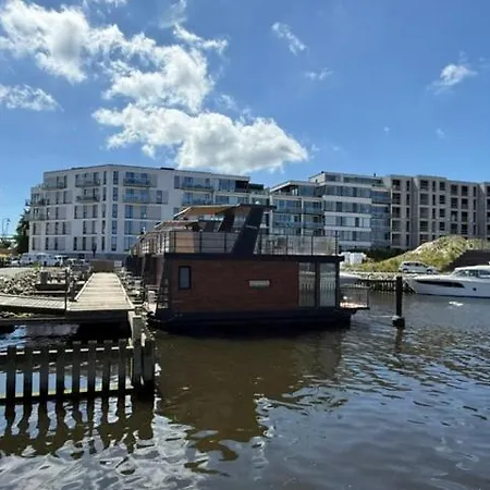 North Falster Retreat , Sleeps 8 ,near Køsten, Hesnæs Feriehus