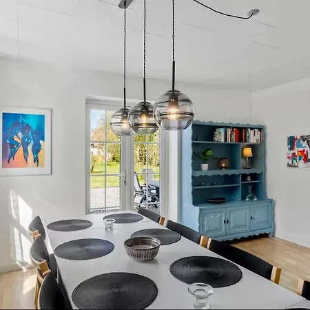 North Falster Retreat , Sleeps 8 ,near Køsten, Hesnæs Feriehus