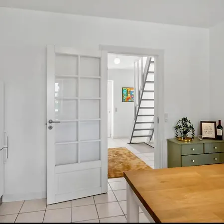 North Falster Retreat , Sleeps 8 ,near Køsten, Hesnæs Feriehus