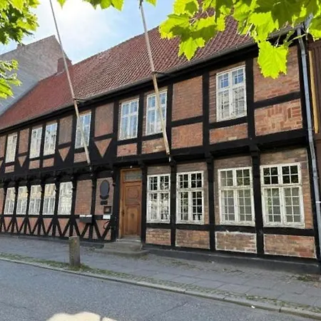 North Falster Retreat , Sleeps 8 ,near Køsten, Hesnæs *