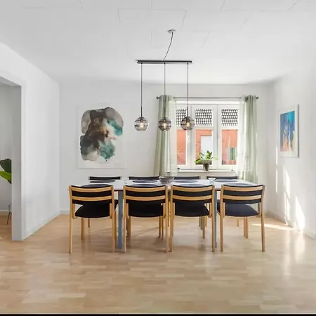 Feriehus North Falster Retreat , Sleeps 8 ,near Køsten, Hesnæs