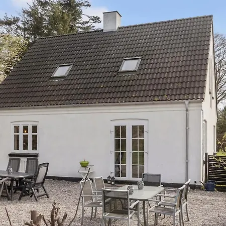 Feriehus North Falster Retreat , Sleeps 8 ,near Køsten, Hesnæs